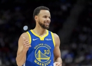 开云体育官方网站-勇士主帅：库里的表现令人难以置信