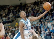 开云体育中国-篮网B队横扫魔术，凯尔·库兹马打破历史纪录