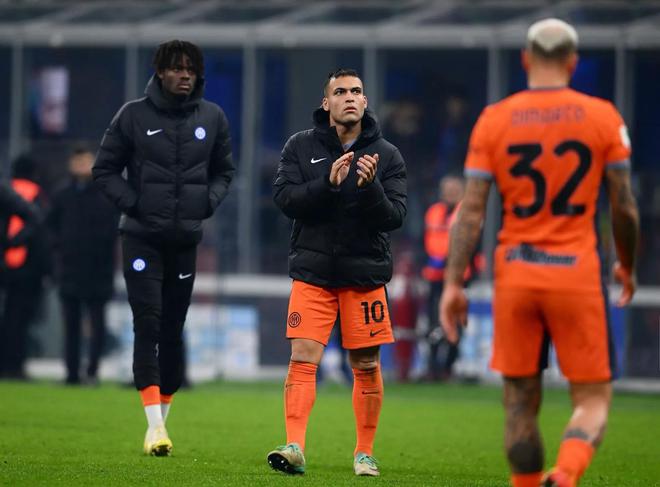 包含国米中场因伤休战，对球队实力造成一定影响的词条