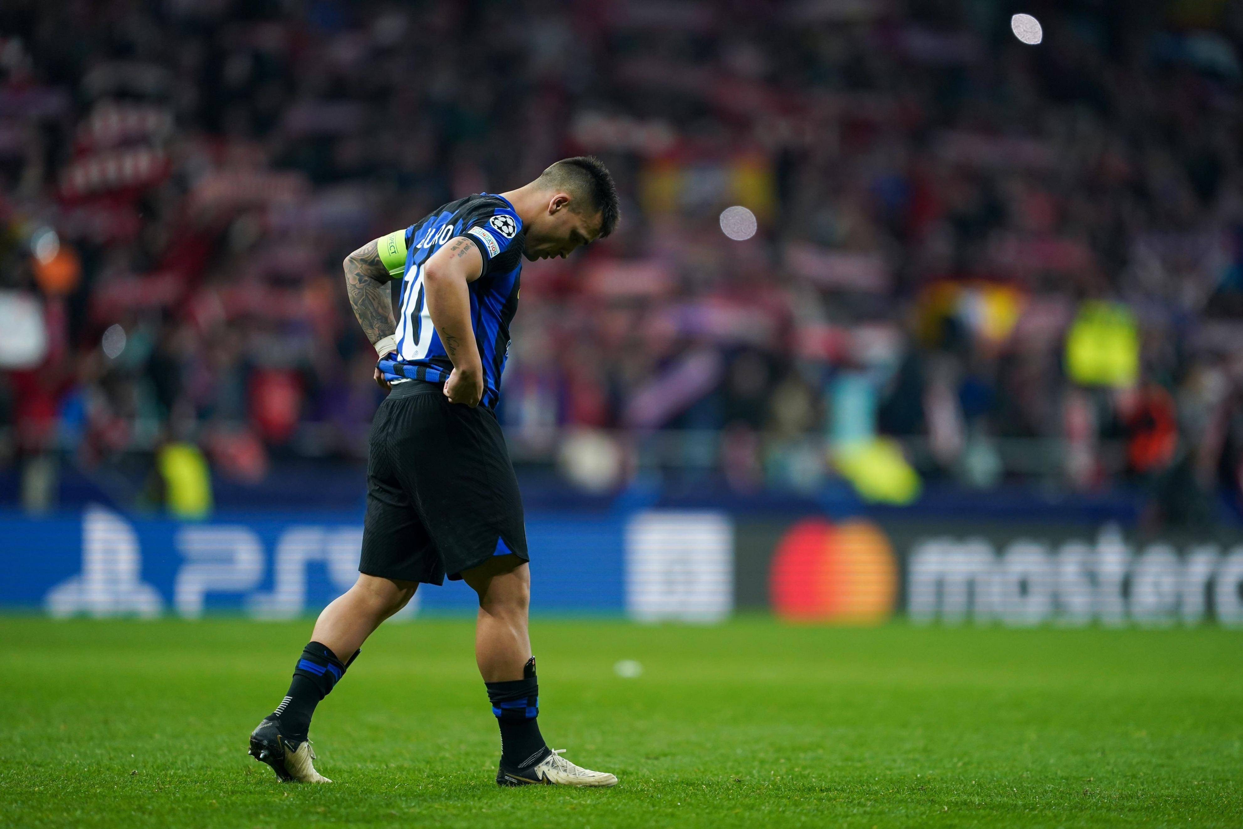 包含国米中场因伤休战，对球队实力造成一定影响的词条