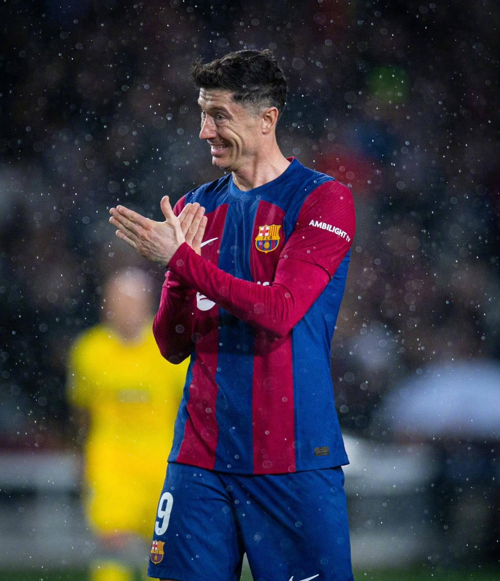 弹无虚发!球员射门如箭,一击得手 弹无虚发!球员射门如箭,一击得手