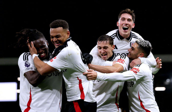 富勒姆客场战胜埃弗顿，走出低迷的简单介绍