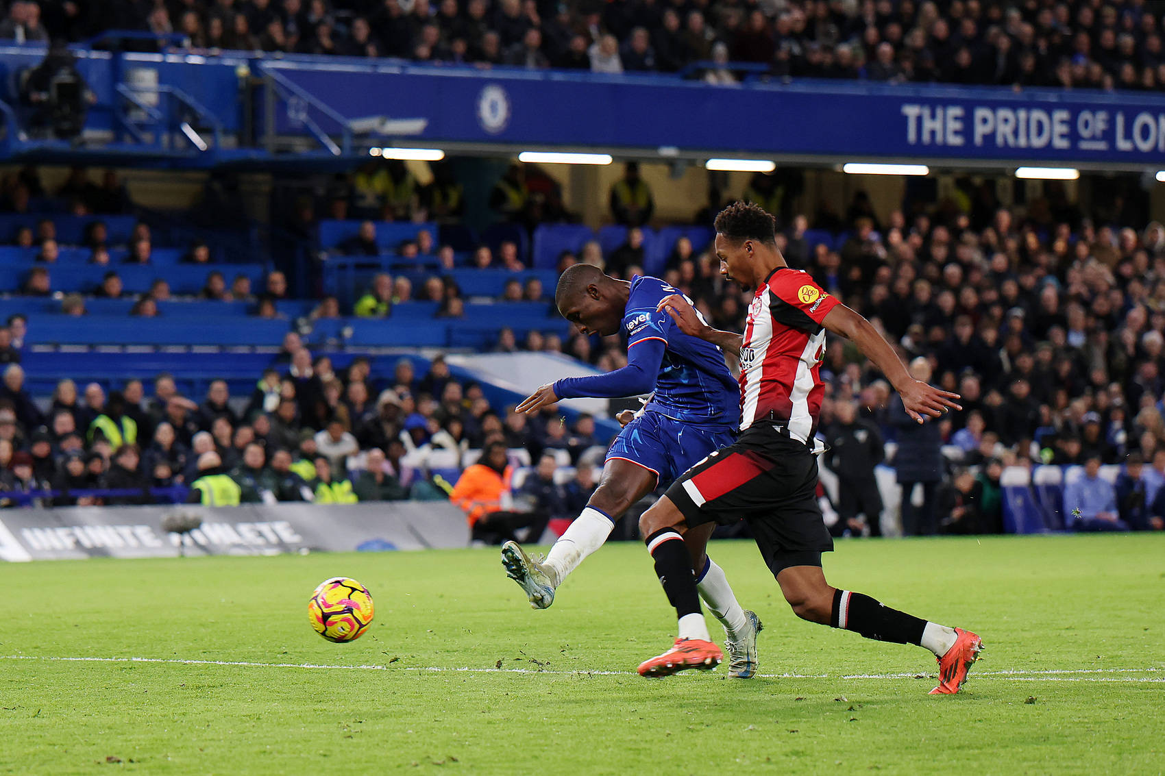 切尔西主场逆转获胜，联赛三连胜收官的简单介绍