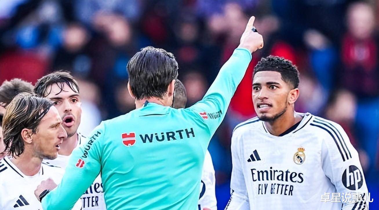 包含奥萨苏纳战平莱万特，小组排名暂居中游的词条