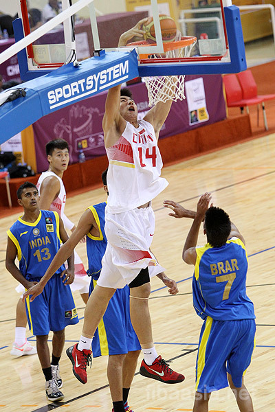 印度球员加入CBA联赛，成为首位外援