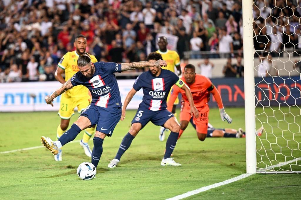 关于波尔多客场大胜南特，暂时摆脱降级区的信息