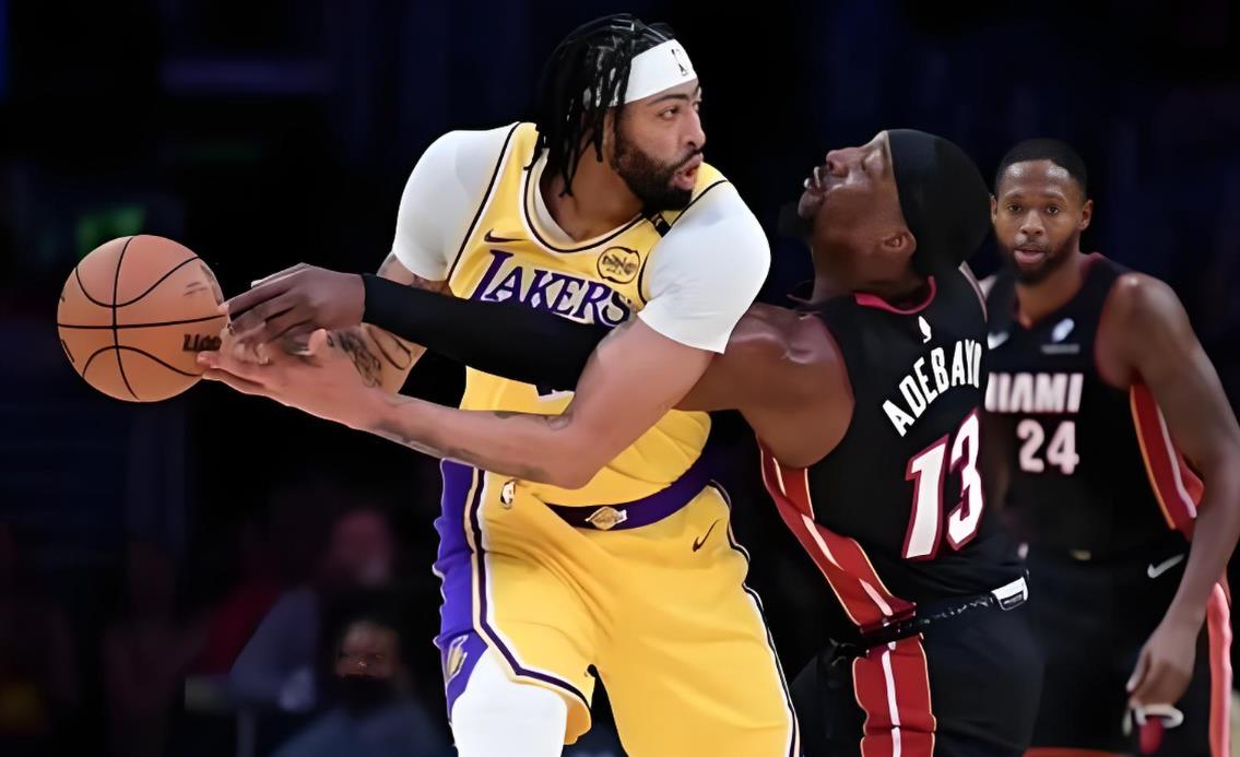 包含乌克兰女足对决中国队:国际友谊赛上球队团结一心的词条 包含乌克兰女足对决中国队:国际友谊赛上球队团结一心的词条