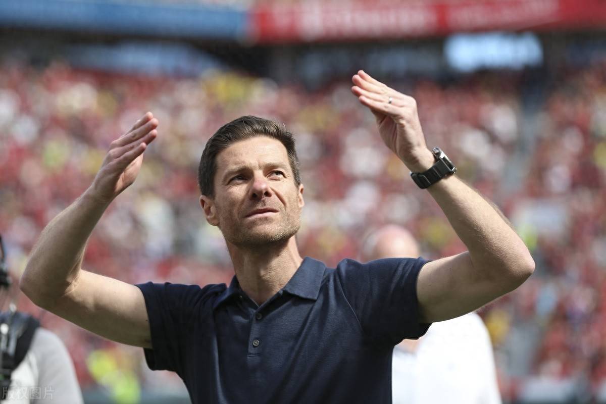 多特蒙德客场一球小胜,继续领跑德甲积分榜 多特蒙德客场一球小胜,继续领跑德甲积分榜