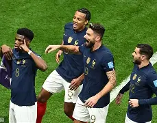 尤文全队齐心协力，幸运晋级半决赛的简单介绍