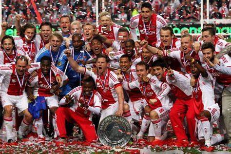 阿贾克斯遭遇困境,难以突破防线 阿贾克斯遭遇困境,难以突破防线