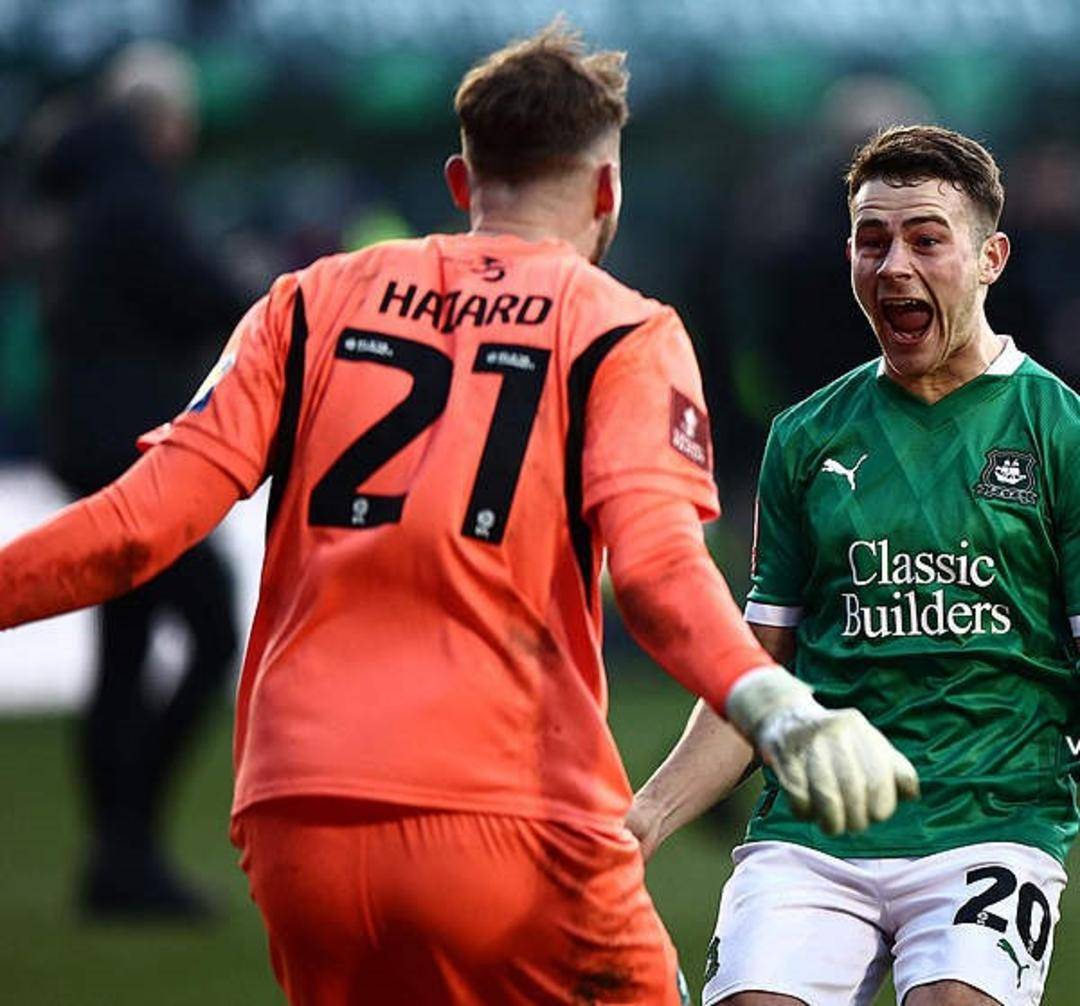 关于利物浦队员疲劳不堪，球队面临危机的信息