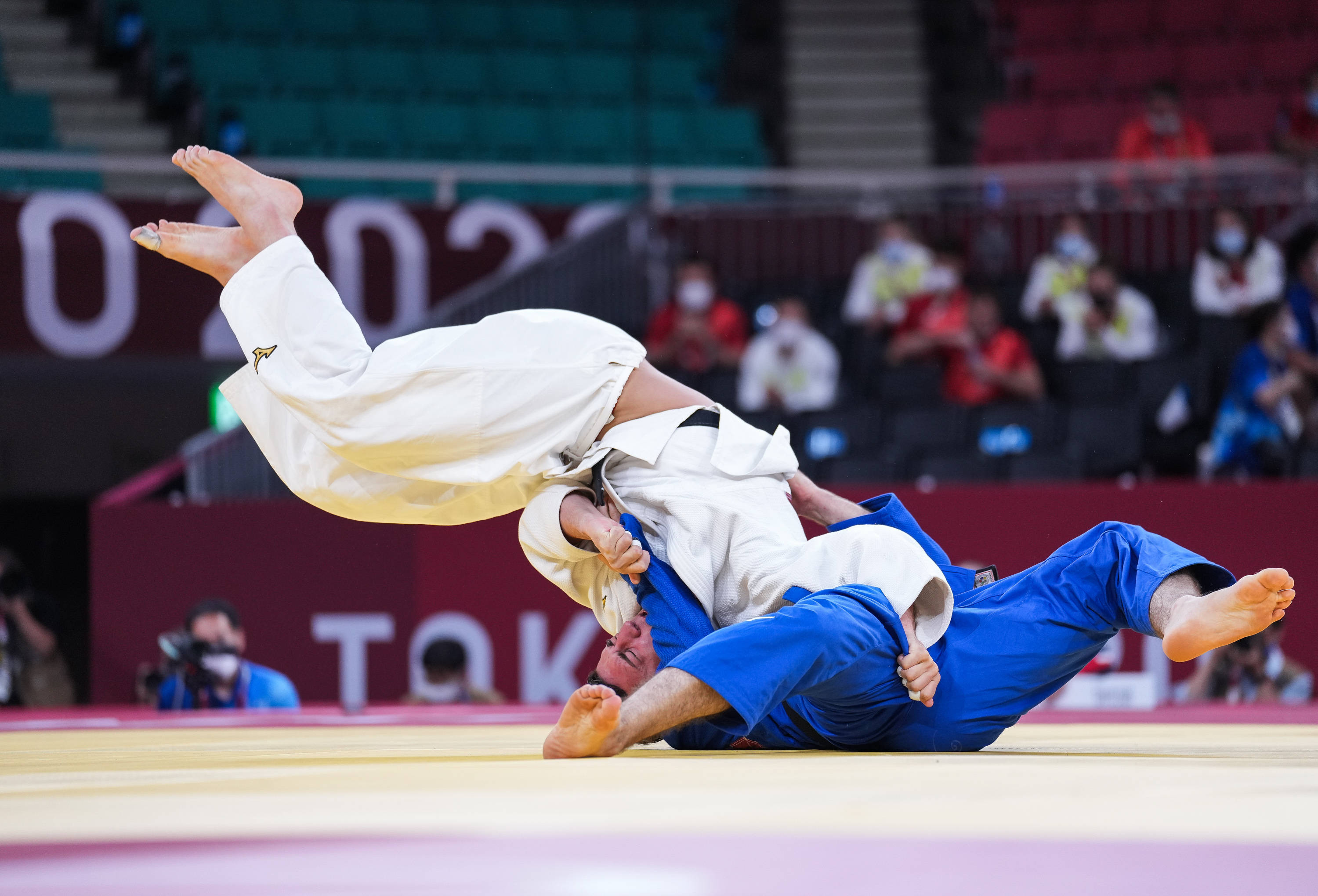 柔道女子团体比赛,法国队夺得金牌 柔道女子团体比赛,法国队夺得金牌