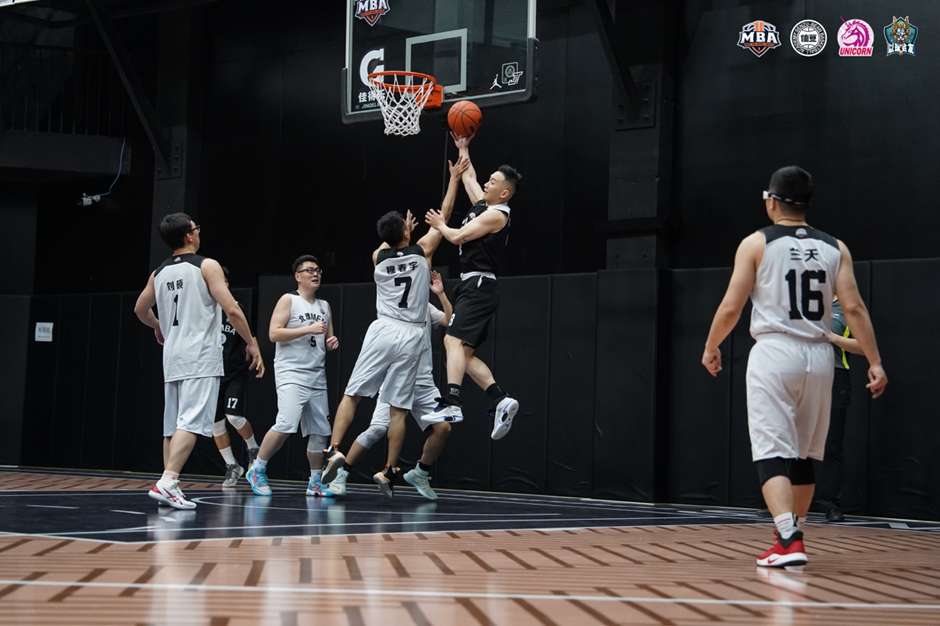 甘肃男篮实现连胜，勇往直前