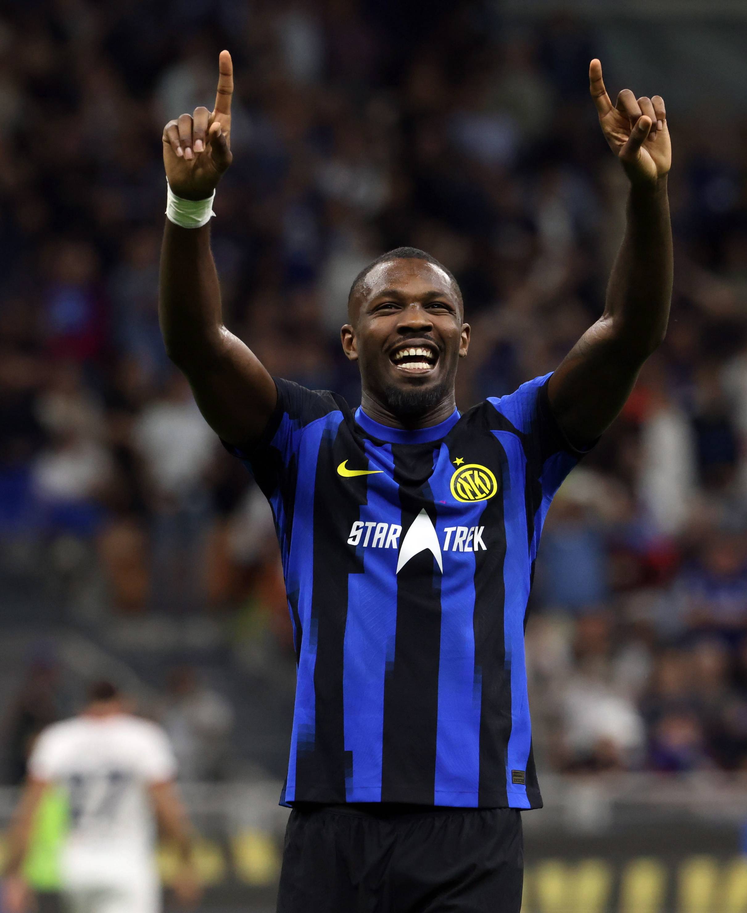 卡利亚里球员状态火热，助球队取胜