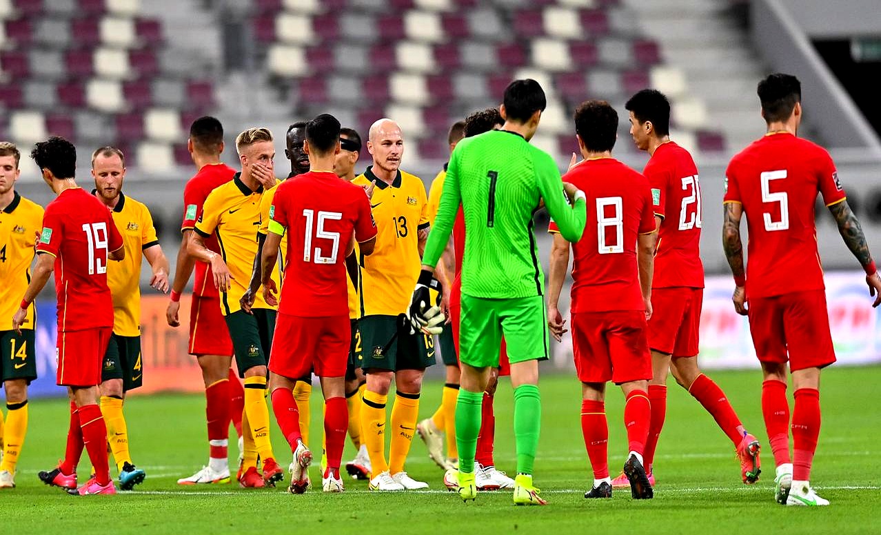 包含巴黎客场净胜球数扩大优势明显的词条