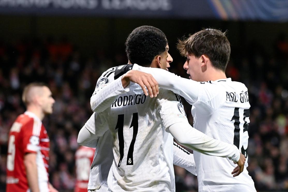 包含皇马冷门淘汰,欧冠冠军之路再遭挑战的词条 包含皇马冷门淘汰,欧冠冠军之路再遭挑战的词条