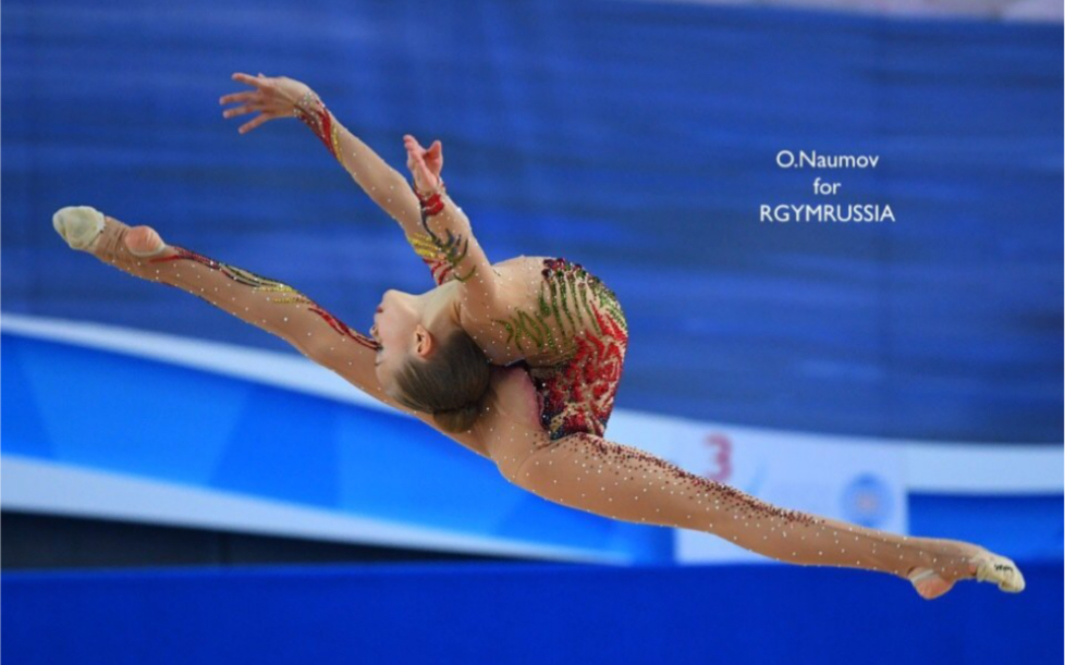 俄罗斯体操队表现出色,摘得多面奖牌 俄罗斯体操队表现出色,摘得多面奖牌