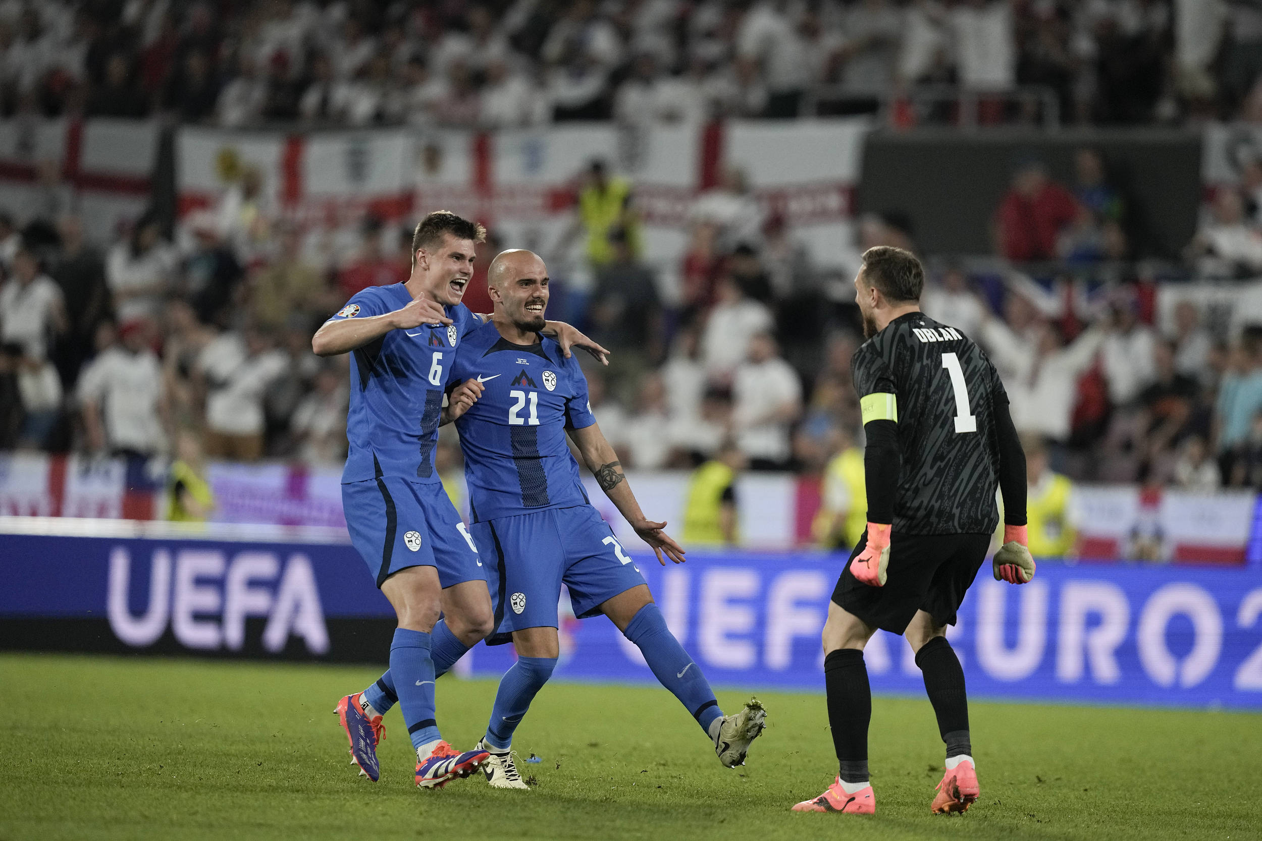 塞尔维亚队在欧预赛中惨遭淘汰