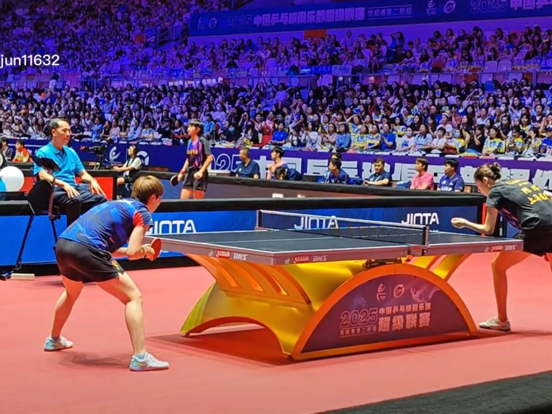 包含巴黎举行网球比赛，国乒表现戏剧性的词条