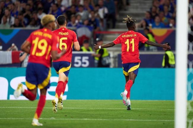 关于罗马尼亚队在欧国联附加赛中成功挺进下一轮的信息