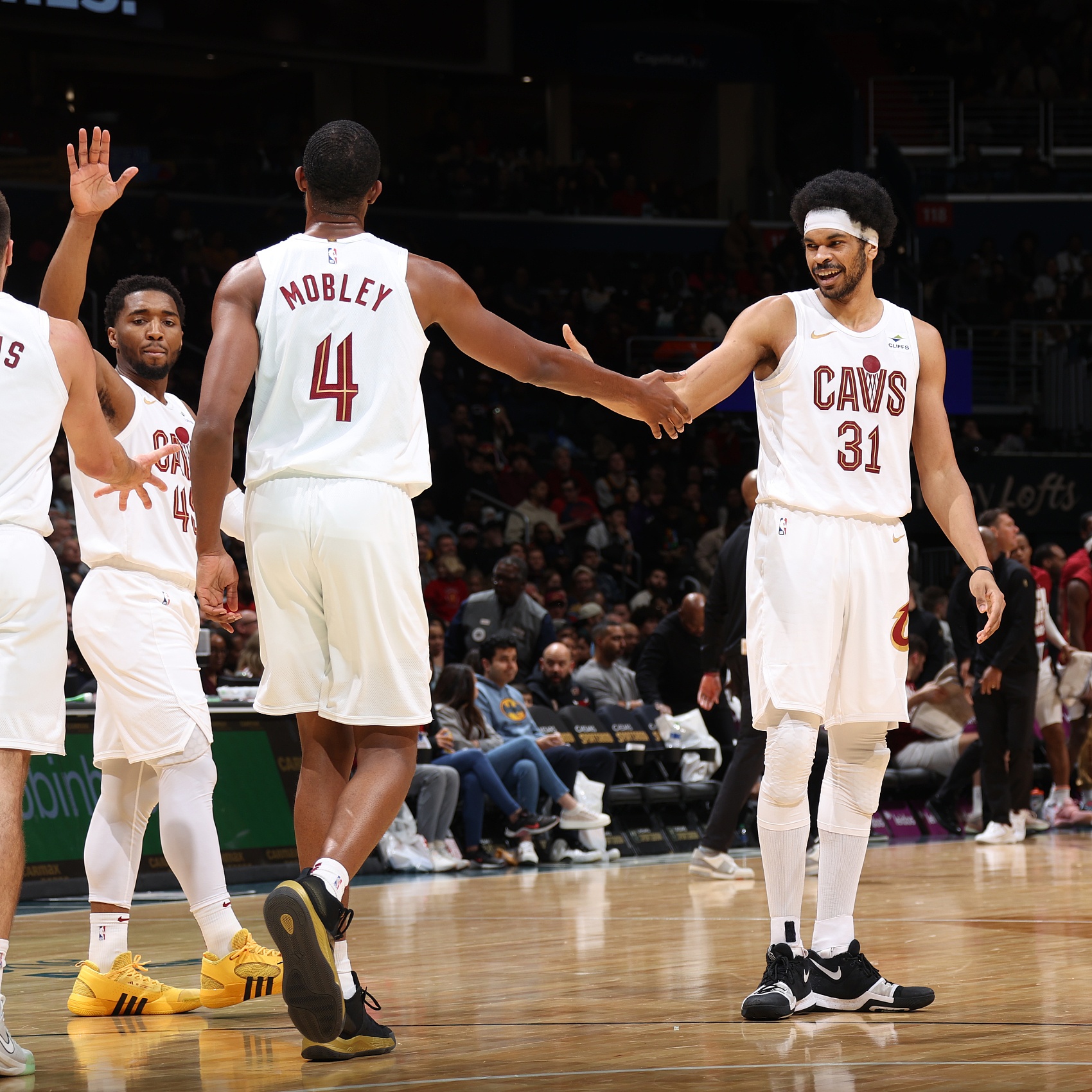 骑士队驾驭火箭,齐心合作夺得胜利的简单介绍 骑士队驾驭火箭,齐心合作夺得胜利的简单介绍