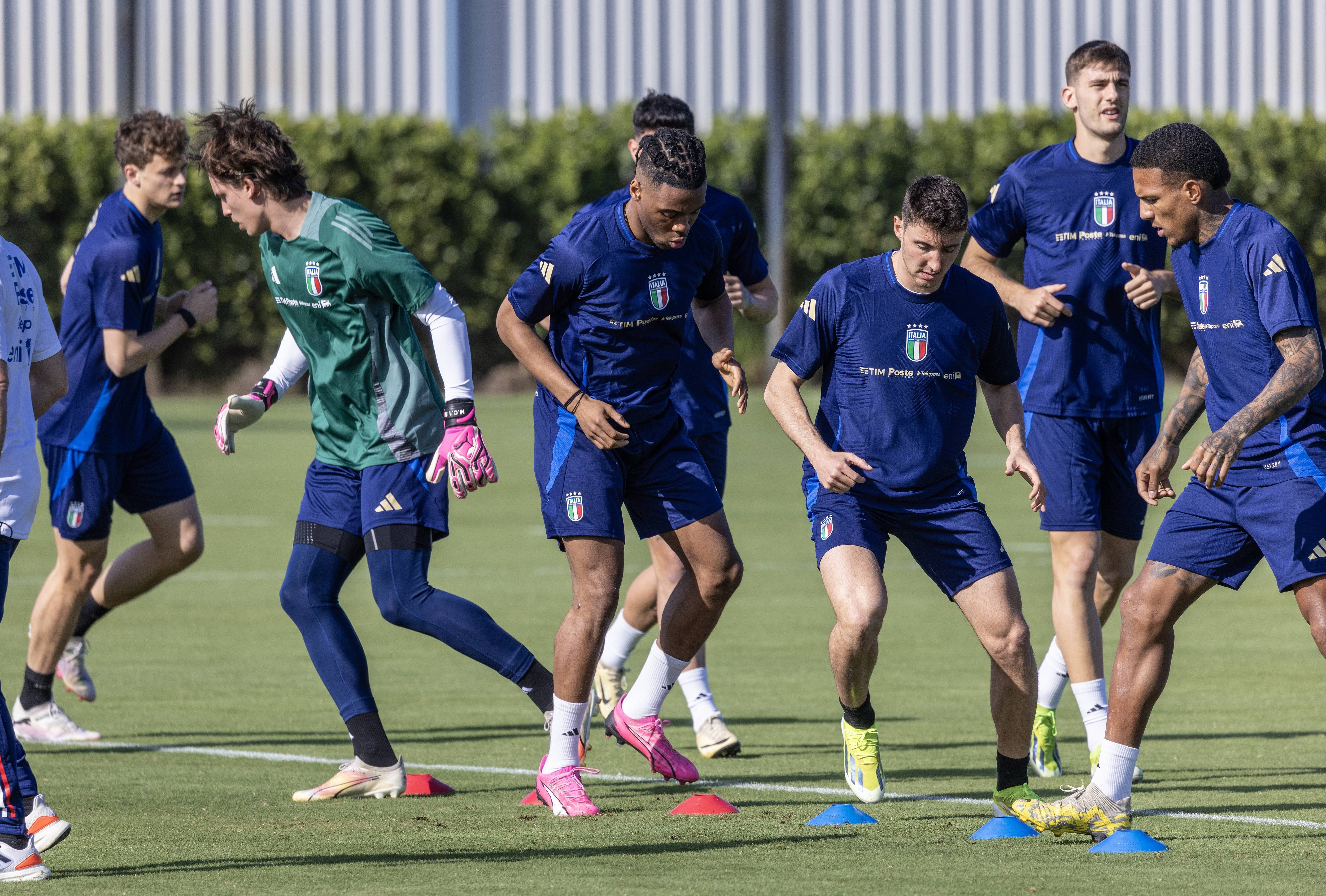 新一轮欧国联比赛中球队表现抢眼 新一轮欧国联比赛中球队表现抢眼