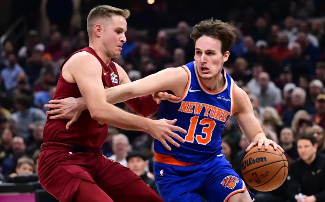 雄鸟队凭借团队合作取得胜利,表现出色 雄鸟队凭借团队合作取得胜利,表现出色