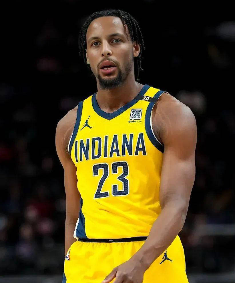 包含尼克斯队新晋球员备战积极，展现实力的词条