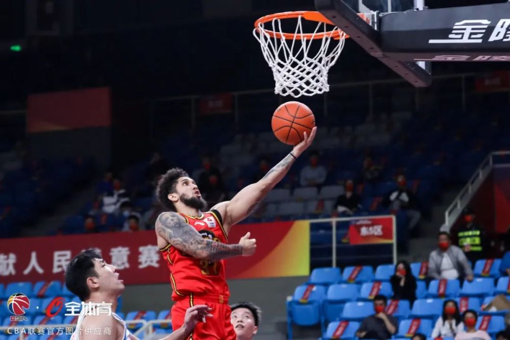 包含宁波与深圳将在球场上争夺胜利的词条