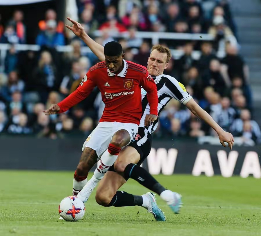 曼联客场惨败，球队连续遭遇失利