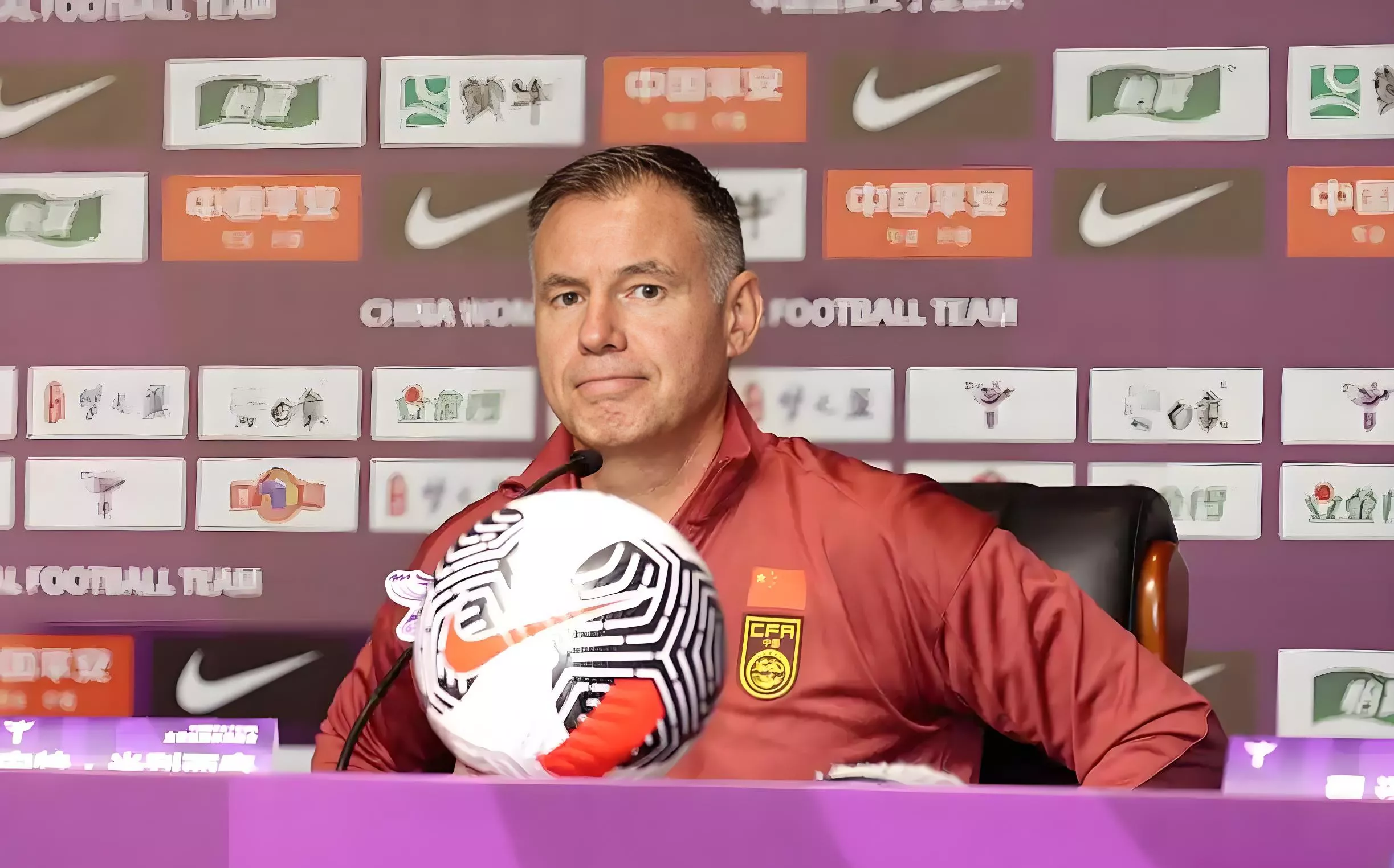 关注国际赛事最新动态，球员表现抢眼