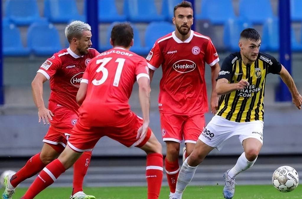 包含汉诺威坚定信心迎战劲旅，球队备战如火如荼的词条