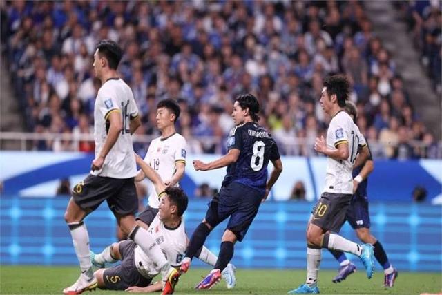 包含国内足球热血战役,疯狂轮番上演的词条 包含国内足球热血战役,疯狂轮番上演的词条