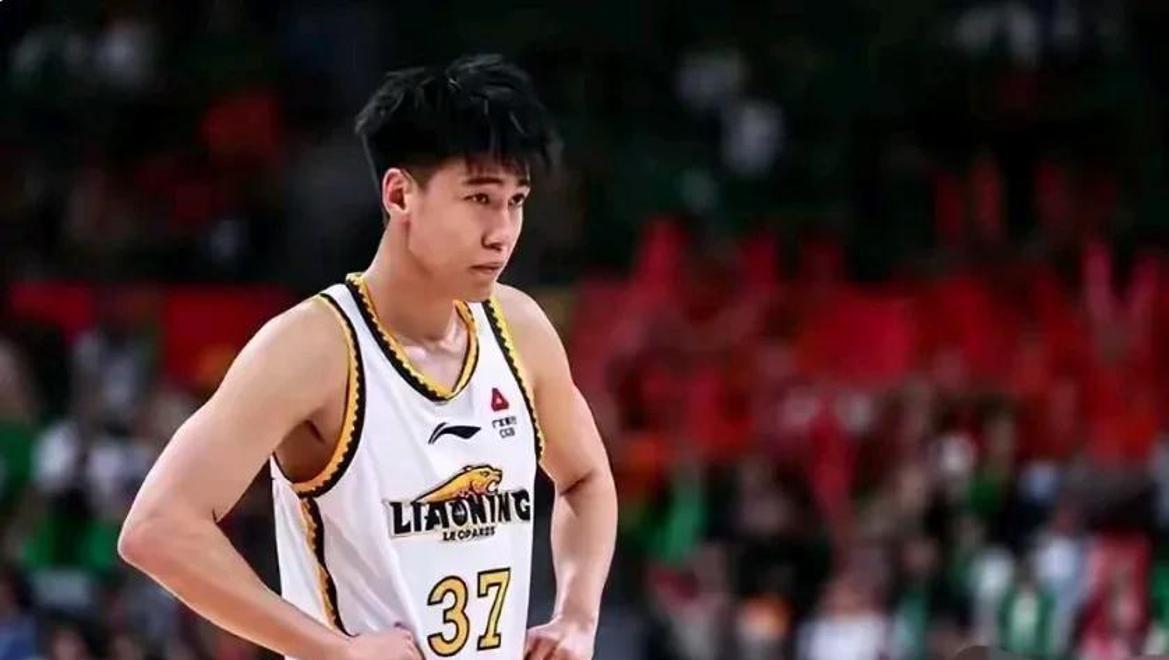 新晋主帅表现出色,率队连胜取得胜利 新晋主帅表现出色,率队连胜取得胜利