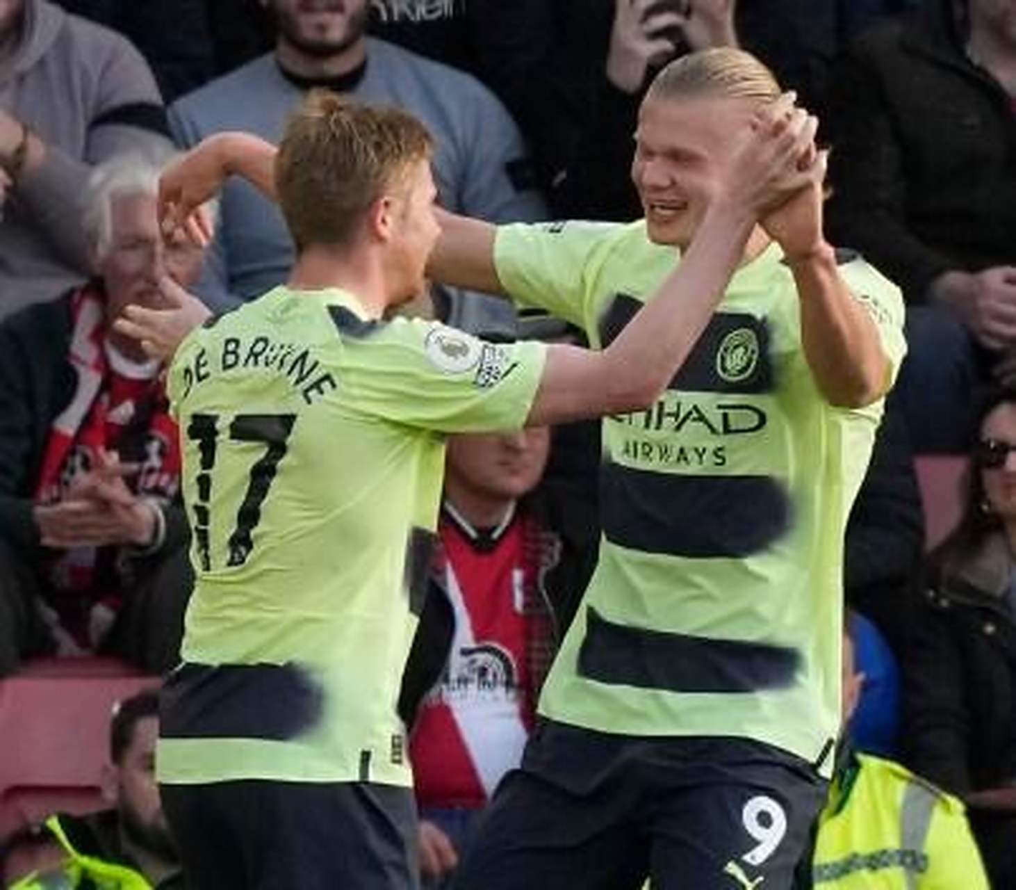 墨西哥血洗切尔西，哈兰德绝境逆转的简单介绍