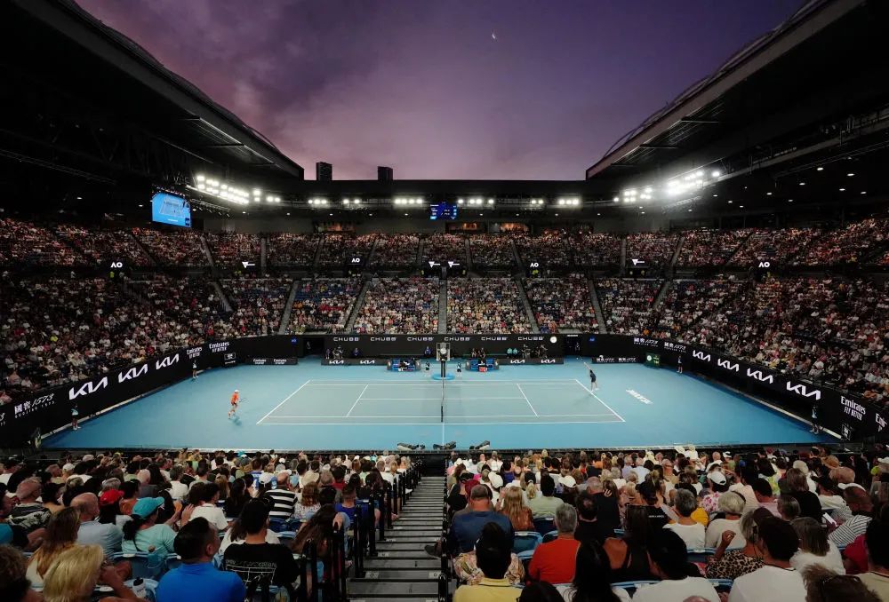 澳大利亚网球队鏖战法国网球队，瓦林卡打破历史纪录的简单介绍