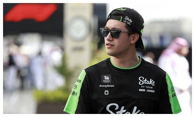 包含法拉利鏖战哈斯车队，周冠宇高光表现的词条