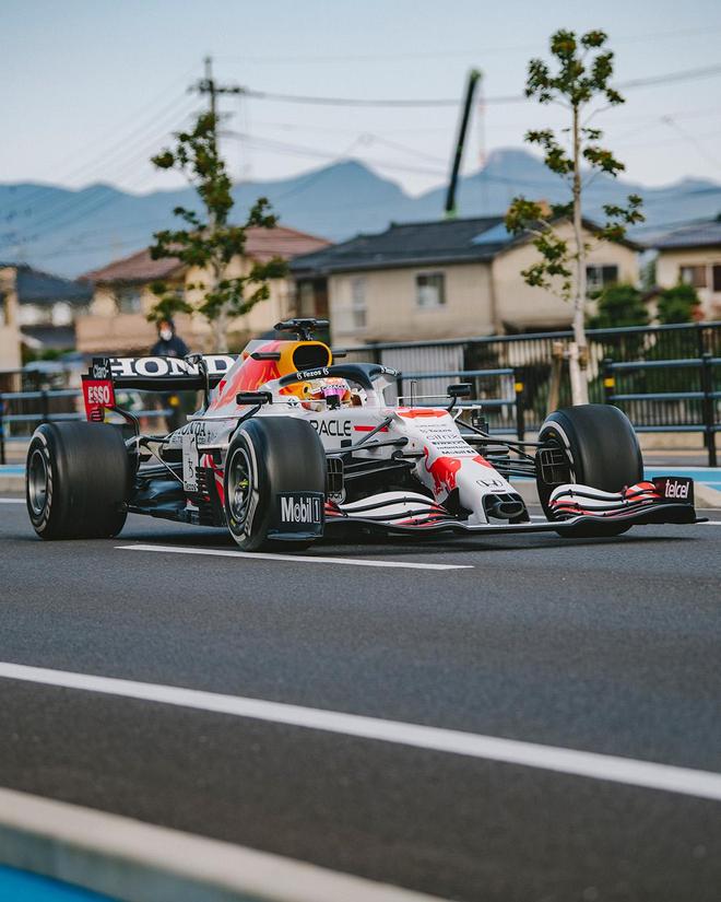 法拉利险胜红牛二队,佩雷兹关键制胜 法拉利险胜红牛二队,佩雷兹关键制胜